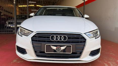 AUDI A3 Sedan 1.4 16V 4P TFSI AMBITION S-TRONIC AUTOM�TICO, Foto 3