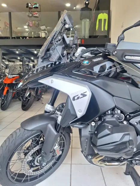 BMW R 1300 GS TRIPLE BLACK, Foto 12