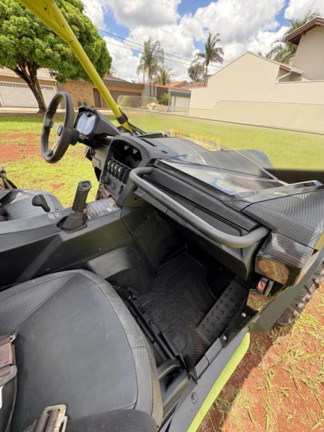 BRP CAN-AM Maverick X2 1000 R , Foto 9