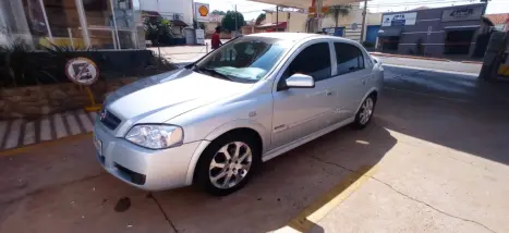 CHEVROLET Astra Hatch 2.0 4P ADVANTAGE FLEX AUTOMTICO, Foto 2