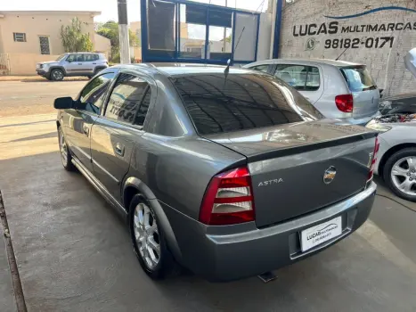 CHEVROLET Astra Sedan 2.0 4P ADVANTAGE, Foto 4 CHEVROLET Astra Sedan 2.0 4P ADVANTAGE, Foto 4