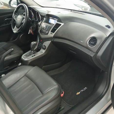 CHEVROLET Cruze Hatch 1.8 16V 4P LT SPORT FLEX AUTOMÁTICO, Foto 6 CHEVROLET Cruze Hatch 1.8 16V 4P LT SPORT FLEX AUTOMÁTICO, Foto 6