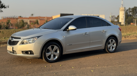 CHEVROLET Cruze Sedan 1.8 16V 4P LT ECOTEC FLEX AUTOMÁTICO, Foto 4 CHEVROLET Cruze Sedan 1.8 16V 4P LT ECOTEC FLEX AUTOMÁTICO, Foto 4
