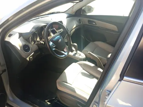 CHEVROLET Cruze Sedan 1.8 16V 4P LTZ ECOTEC FLEX AUTOMÁTICO, Foto 5 CHEVROLET Cruze Sedan 1.8 16V 4P LTZ ECOTEC FLEX AUTOMÁTICO, Foto 5