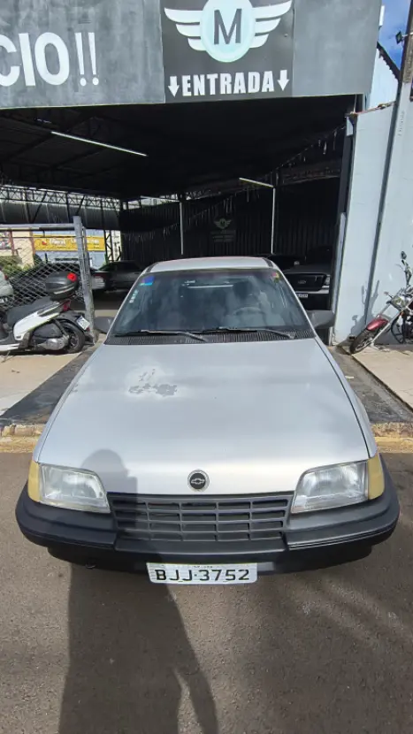 CHEVROLET Kadett 1.8 SL/E, Foto 2