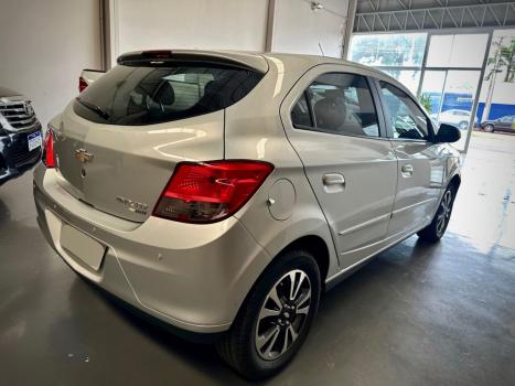 CHEVROLET Onix Hatch 1.4 4P FLEX LTZ, Foto 6
