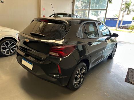 CHEVROLET Onix Hatch 1.0 12V 4P FLEX LT, Foto 6
