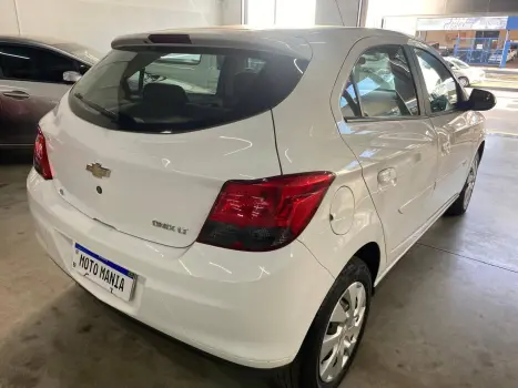 CHEVROLET Onix Hatch 1.4 4P FLEX LT, Foto 8