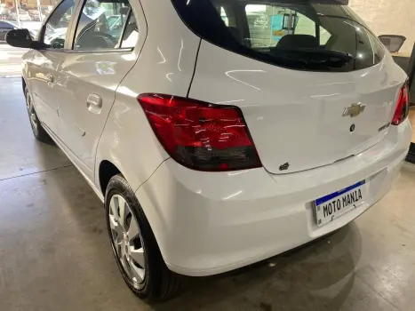 CHEVROLET Onix Hatch 1.4 4P FLEX LT, Foto 9