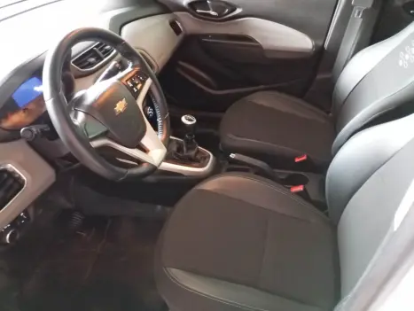 CHEVROLET Onix Hatch 1.4 4P FLEX LT, Foto 8 CHEVROLET Onix Hatch 1.4 4P FLEX LT, Foto 8
