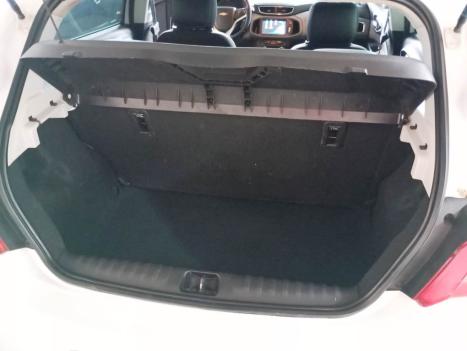CHEVROLET Onix Hatch 1.4 4P FLEX LT, Foto 12 CHEVROLET Onix Hatch 1.4 4P FLEX LT, Foto 12