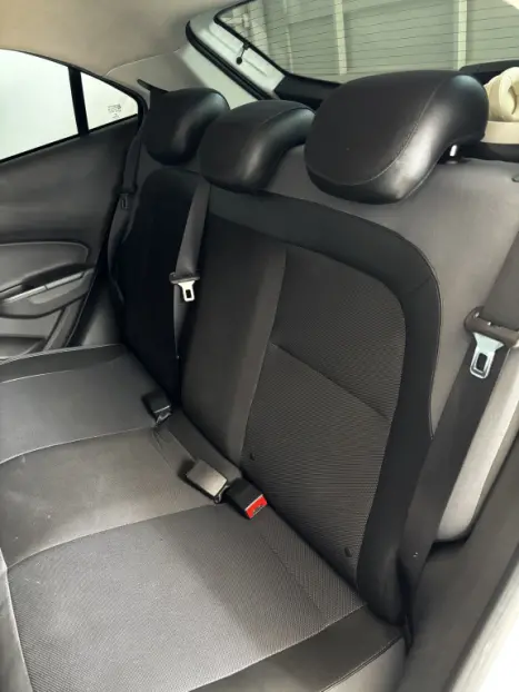 CHEVROLET Onix Hatch 1.4 4P FLEX ACTIV AUTOMTICO, Foto 6