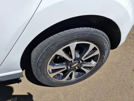 CHEVROLET Onix Hatch 1.4 4P FLEX LT, Foto 7 CHEVROLET Onix Hatch 1.4 4P FLEX LT, Foto 7