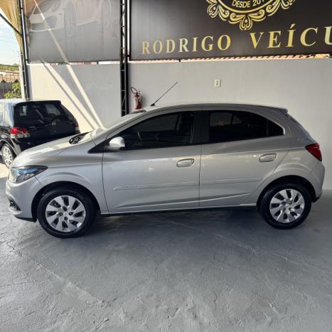 CHEVROLET Onix Hatch 1.4 4P FLEX LT, Foto 3