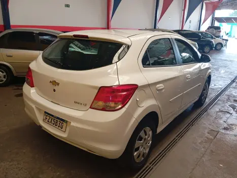 CHEVROLET Onix Hatch 1.0 4P FLEX LT, Foto 4