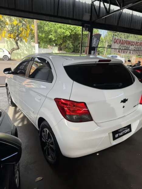 CHEVROLET Onix Hatch 1.4 4P FLEX LTZ, Foto 9