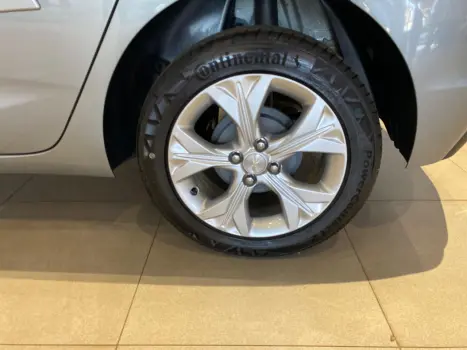 CHEVROLET Onix Hatch 1.0 4P FLEX LTZ TURBO AUTOM�TICO, Foto 8