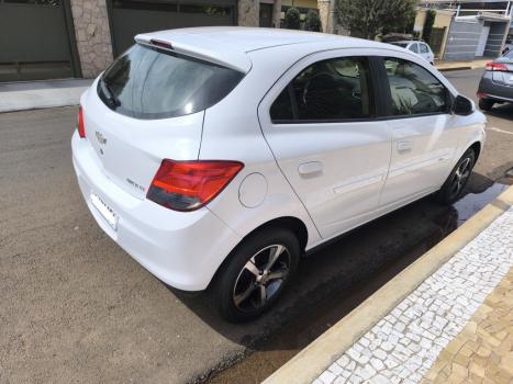 CHEVROLET Onix Hatch 1.4 4P FLEX LT, Foto 13 CHEVROLET Onix Hatch 1.4 4P FLEX LT, Foto 13