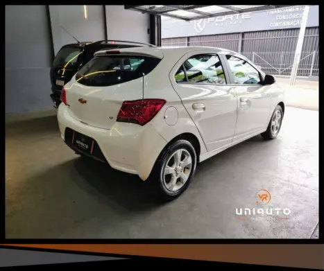 CHEVROLET Onix Hatch 1.4 4P FLEX LT AUTOMTICO, Foto 5
