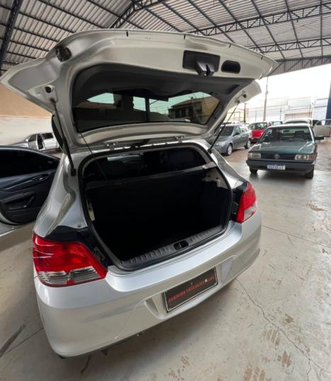 CHEVROLET Onix Hatch 1.0 4P FLEX LT, Foto 10 CHEVROLET Onix Hatch 1.0 4P FLEX LT, Foto 10