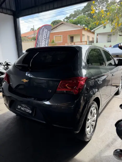 CHEVROLET Onix Hatch 1.0 4P FLEX LT1, Foto 5