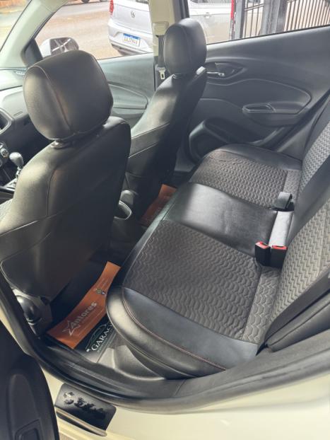 CHEVROLET Onix Hatch 1.4 4P FLEX LTZ, Foto 7 CHEVROLET Onix Hatch 1.4 4P FLEX LTZ, Foto 7