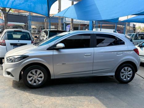 CHEVROLET Onix Hatch 1.0 12V 4P FLEX LT, Foto 6 CHEVROLET Onix Hatch 1.0 12V 4P FLEX LT, Foto 6