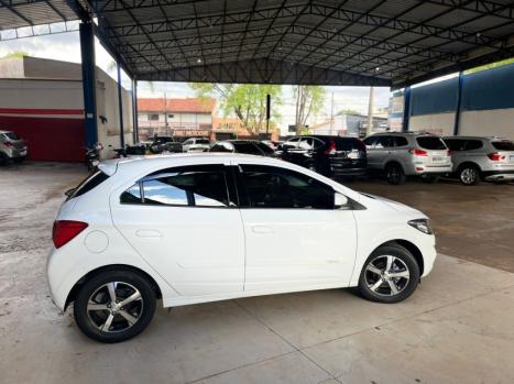 CHEVROLET Onix Hatch 1.4 4P FLEX LTZ AUTOMÁTICO, Foto 4 CHEVROLET Onix Hatch 1.4 4P FLEX LTZ AUTOMÁTICO, Foto 4