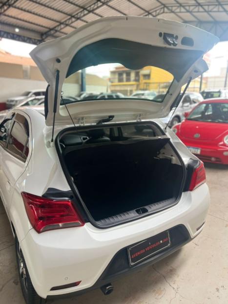 CHEVROLET Onix Hatch 1.4 4P FLEX LTZ AUTOMÁTICO, Foto 10 CHEVROLET Onix Hatch 1.4 4P FLEX LTZ AUTOMÁTICO, Foto 10