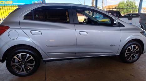 CHEVROLET Onix Hatch 1.4 4P FLEX LTZ AUTOMTICO, Foto 8