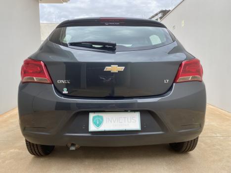 CHEVROLET Onix Hatch 1.0 4P FLEX LT, Foto 6