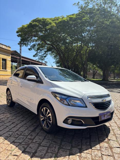 CHEVROLET Onix Hatch 1.4 4P FLEX LTZ, Foto 3