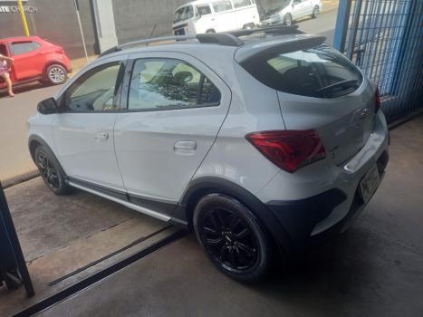 CHEVROLET Onix Hatch 1.4 4P FLEX ACTIV AUTOMTICO, Foto 5