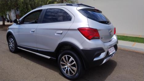 CHEVROLET Onix Hatch 1.4 4P FLEX ACTIV, Foto 6