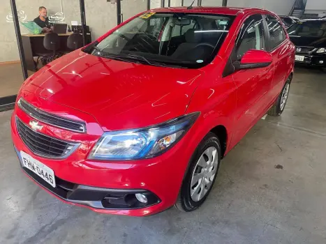 CHEVROLET Onix Hatch 1.4 4P FLEX LT, Foto 5