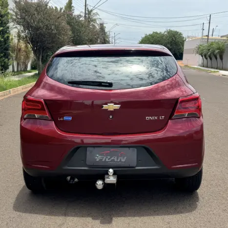 CHEVROLET Onix Hatch 1.4 4P FLEX LT, Foto 9