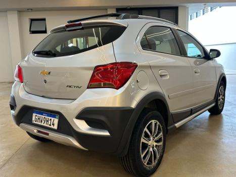 CHEVROLET Onix Hatch 1.4 4P FLEX ACTIV, Foto 3