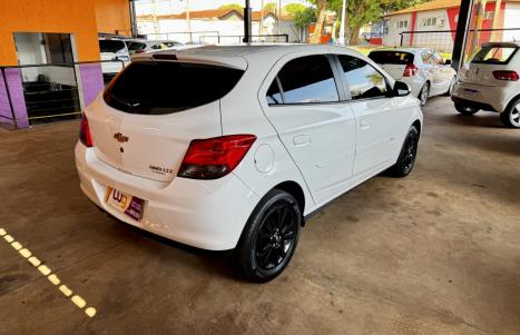 CHEVROLET Onix Hatch 1.4 4P FLEX LTZ, Foto 4