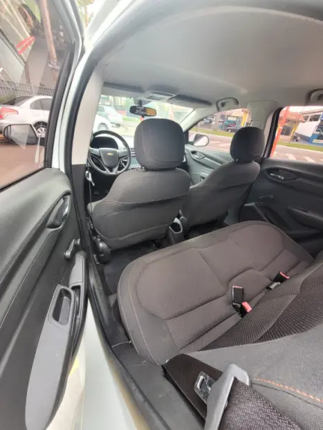 CHEVROLET Onix Hatch 1.4 4P FLEX LT, Foto 5