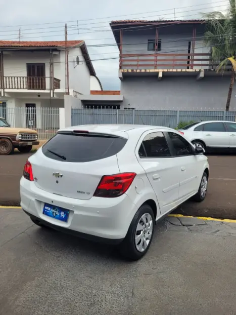 CHEVROLET Onix Hatch 1.4 4P FLEX LT, Foto 10