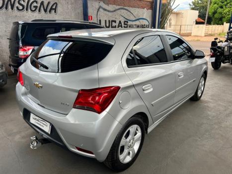 CHEVROLET Onix Hatch 1.4 4P FLEX LT, Foto 3