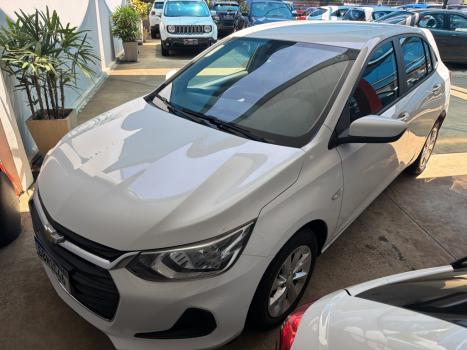 CHEVROLET Onix Hatch 1.0 4P FLEX LT2, Foto 2