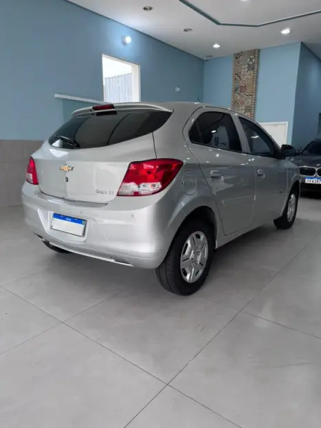 CHEVROLET Onix Hatch 1.0 12V 4P FLEX LT, Foto 7