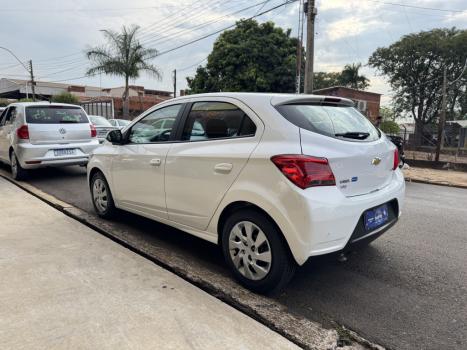 CHEVROLET Onix Hatch 1.4 4P FLEX LT, Foto 4