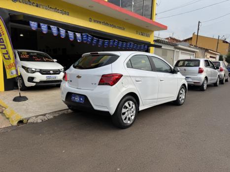 CHEVROLET Onix Hatch 1.4 4P FLEX LT, Foto 5