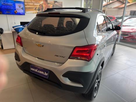 CHEVROLET Onix Hatch 1.4 4P FLEX ACTIV AUTOM�TICO, Foto 9