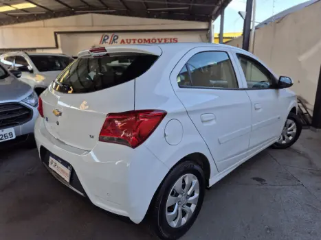 CHEVROLET Onix Hatch 1.0 4P FLEX LT, Foto 3