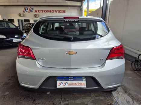 CHEVROLET Onix Hatch 1.0 4P FLEX LT, Foto 4