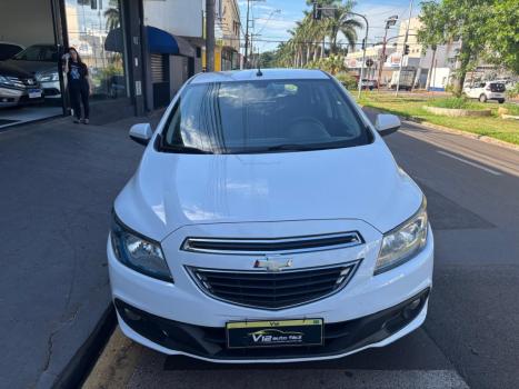 CHEVROLET Onix Hatch 1.4 4P FLEX LTZ, Foto 3