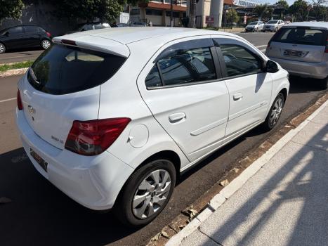 CHEVROLET Onix Hatch 1.4 4P FLEX LT, Foto 2